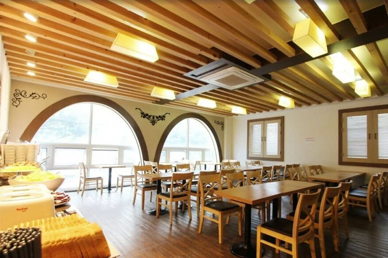 Jeju Airport Hotel 3*,